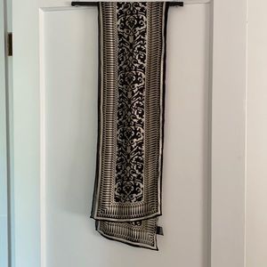 Used black & cream scarf